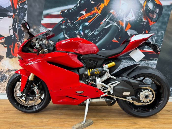 2016 DUCATI 1299 PANIGALE RED