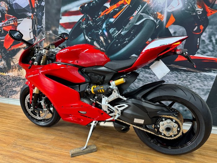 2016 DUCATI 1299 PANIGALE RED
