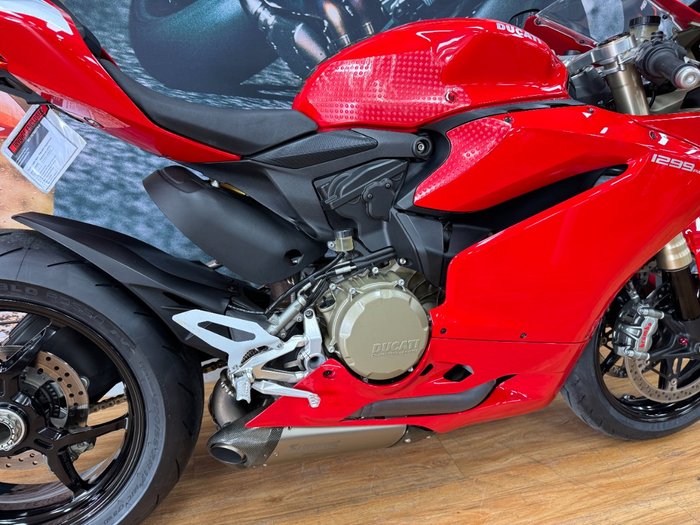 2016 DUCATI 1299 PANIGALE RED