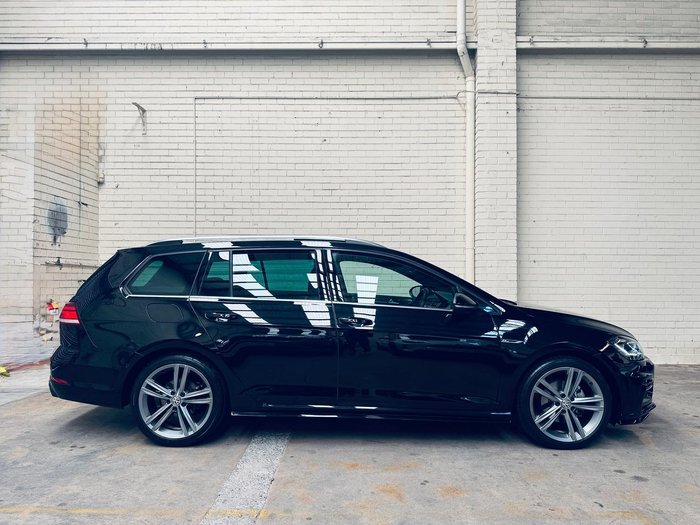 2020 Volkswagen Golf 110TSI Highline 7.5 MY20 Deep Black