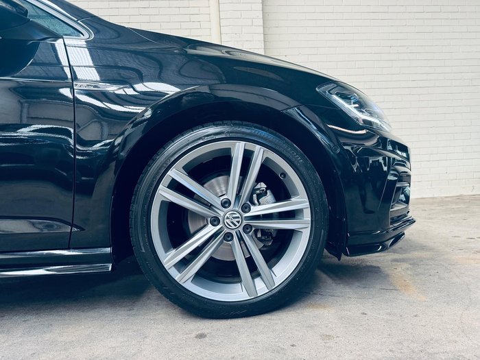 2020 Volkswagen Golf 110TSI Highline 7.5 MY20 Deep Black