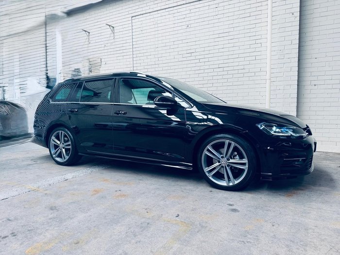 2020 Volkswagen Golf 110TSI Highline 7.5 MY20 Deep Black