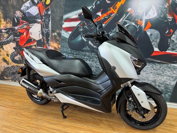 2019 Yamaha XMAX 300 (CZD300A) GREY