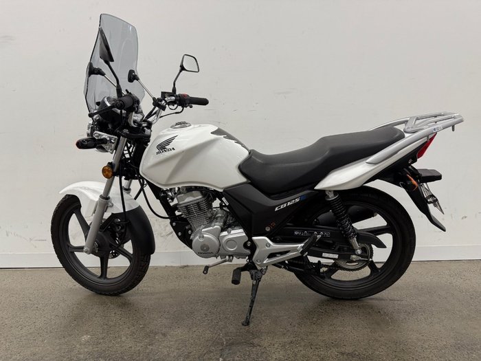 2021 Honda CB125E White
