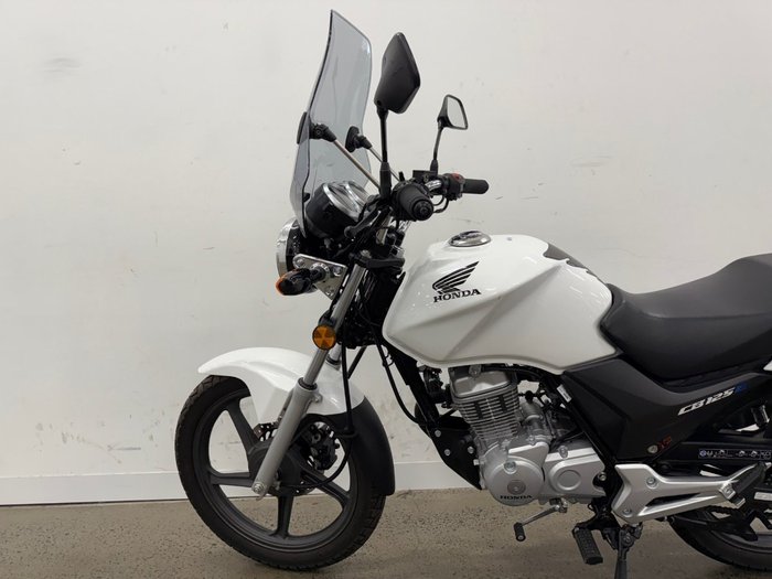 2021 Honda CB125E White