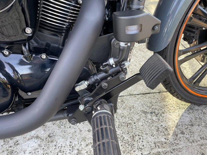 2019 Kawasaki VULCAN 900 (VN900) CUSTOM BLACK