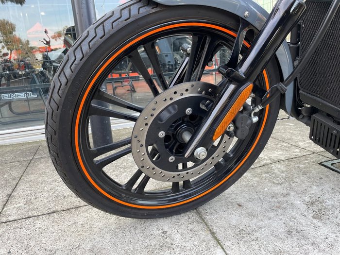 2019 Kawasaki VULCAN 900 (VN900) CUSTOM BLACK