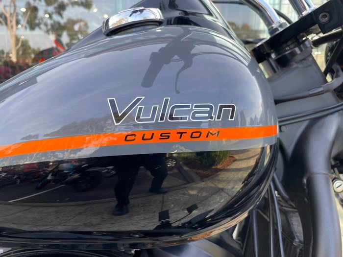 2019 Kawasaki VULCAN 900 (VN900) CUSTOM BLACK