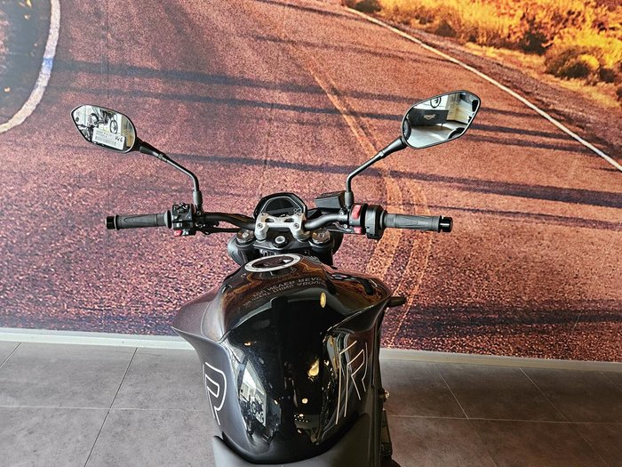 2025 Triumph Street Triple R 765 Street Triple Black