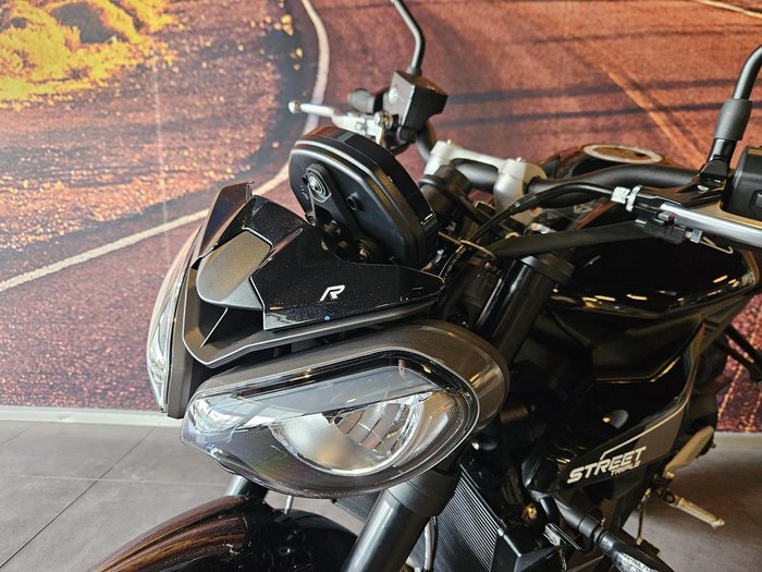 2025 Triumph Street Triple R 765 Street Triple Black