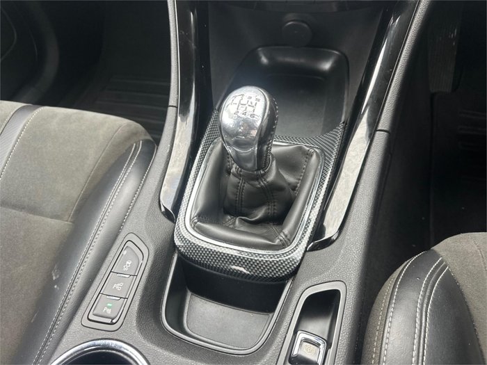 2016 HOLDEN COMMODORE SV6