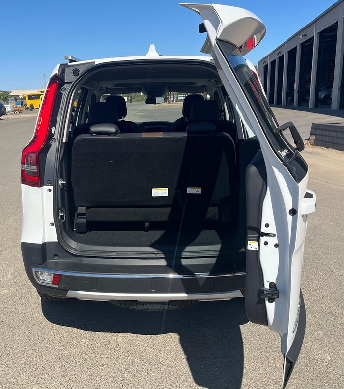 2023 Mahindra Scorpio Z8