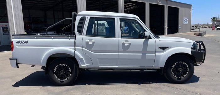 2022 Mahindra PIK-UP S11