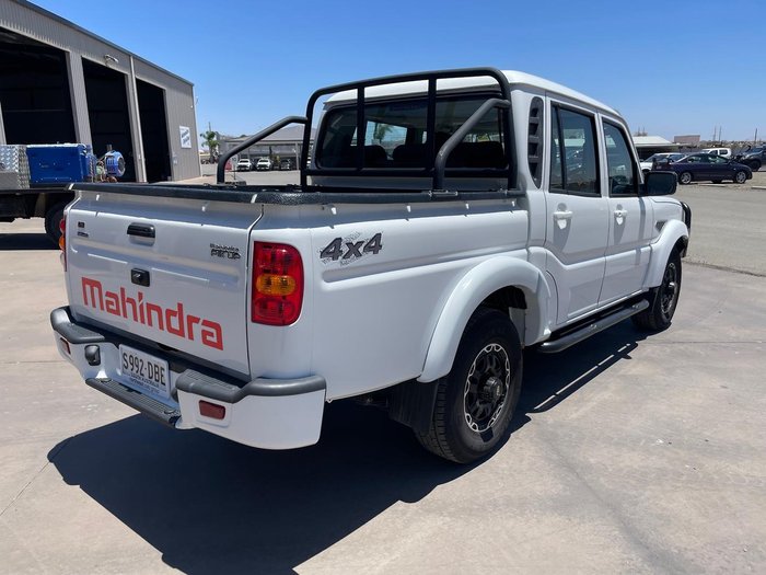 2022 Mahindra PIK-UP S11