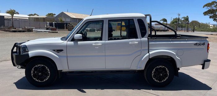 2022 Mahindra PIK-UP S11