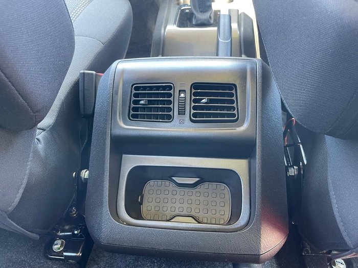 2022 Mahindra PIK-UP S11