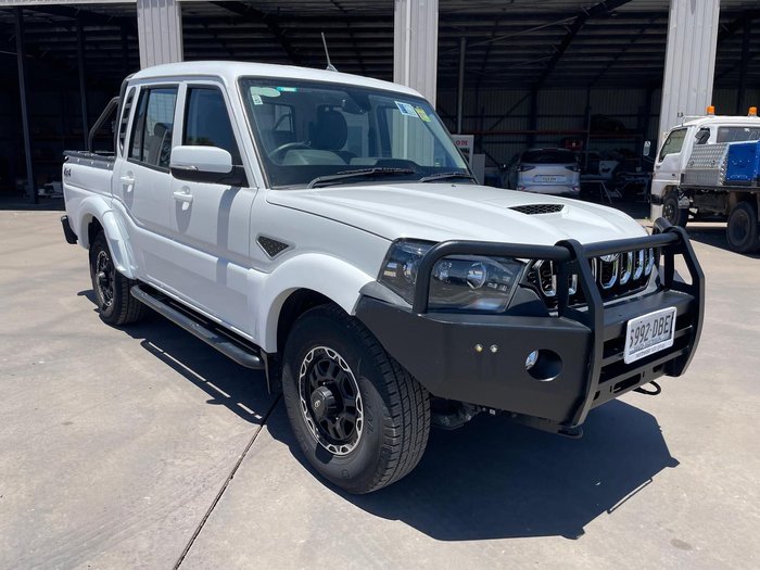 2022 Mahindra PIK-UP S11