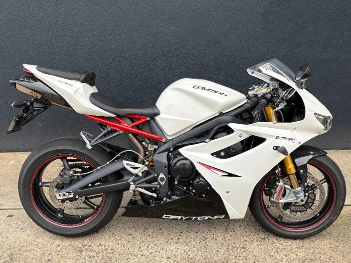 2012 Triumph DAYTONA R WHITE