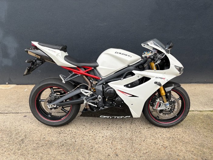 2012 Triumph DAYTONA R WHITE