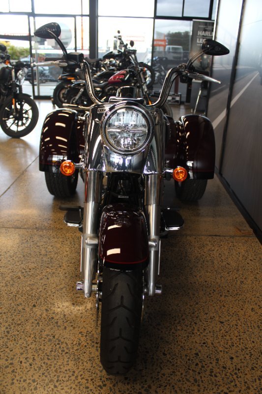 2022 Harley-davidson FLRT FREEWHEELER RED