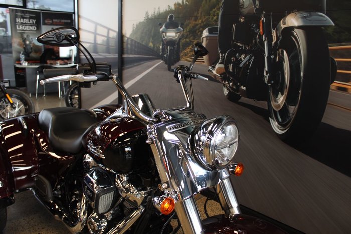2022 Harley-davidson FLRT FREEWHEELER RED