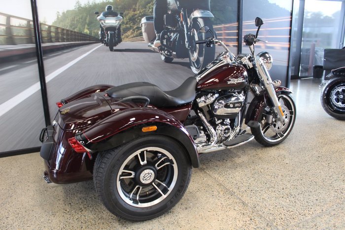 2022 Harley-davidson FLRT FREEWHEELER RED