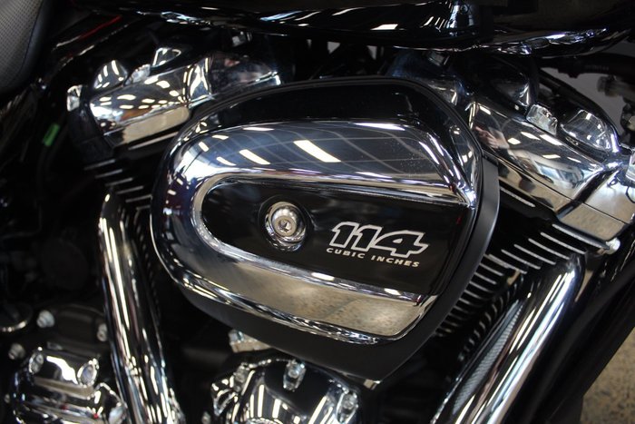 2022 Harley-davidson FLRT FREEWHEELER RED