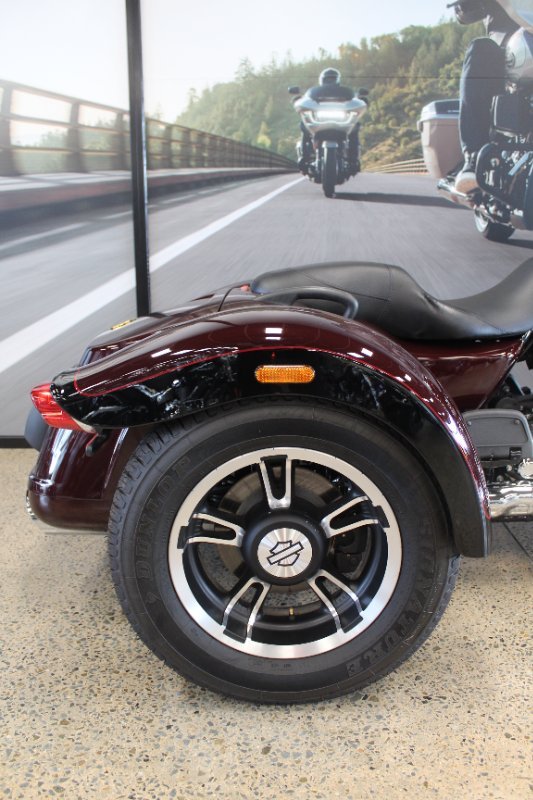 2022 Harley-davidson FLRT FREEWHEELER RED