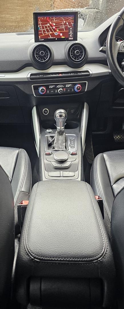 2018 Audi Q2 design GA MY18 Glacier White