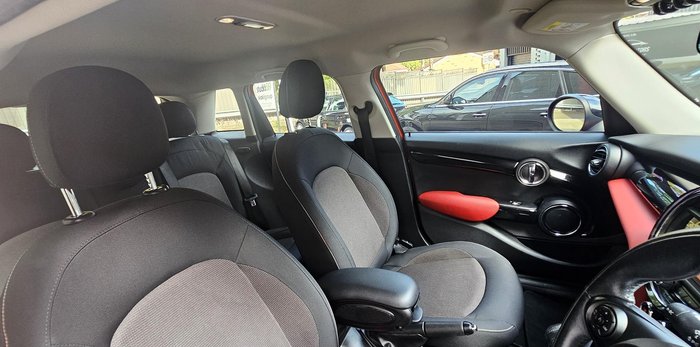 2016 MINI Hatch Cooper F55 Blazing Red