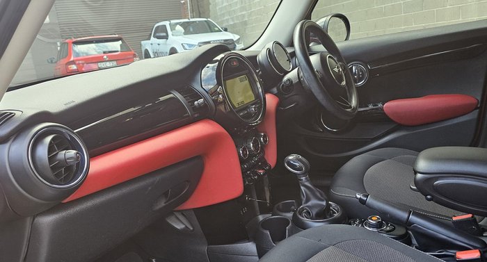 2016 MINI Hatch Cooper F55 Blazing Red