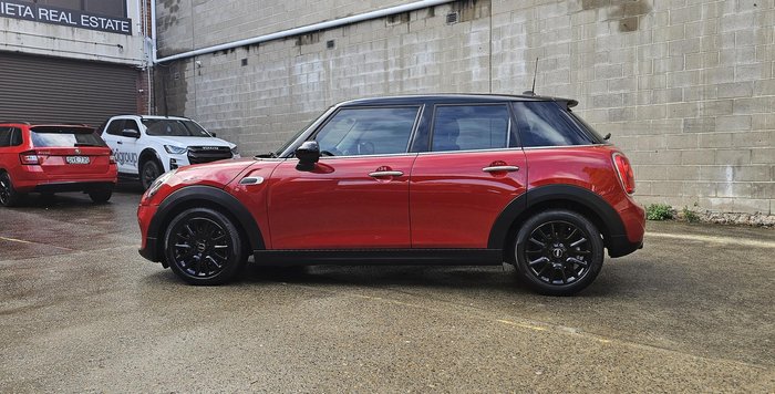 2016 MINI Hatch Cooper F55 Blazing Red