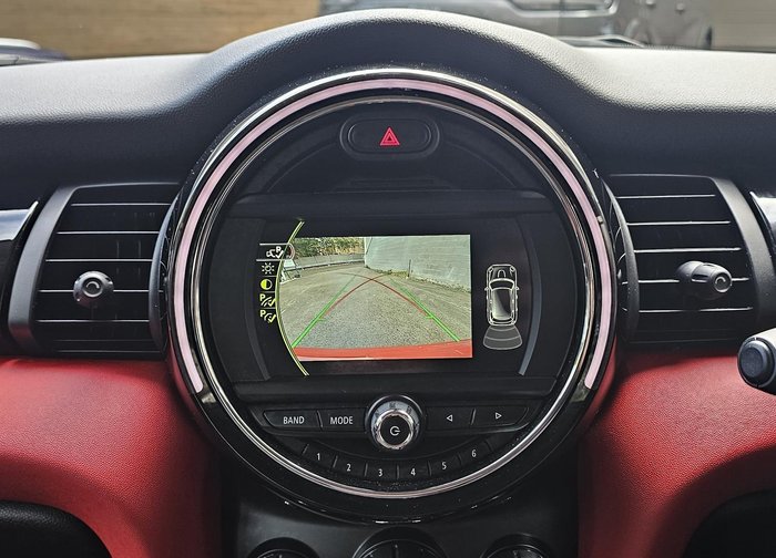2016 MINI Hatch Cooper F55 Blazing Red
