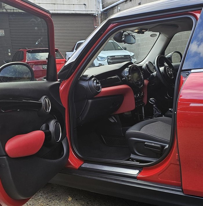 2016 MINI Hatch Cooper F55 Blazing Red