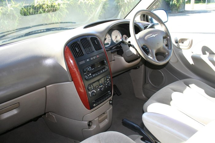 2005 Chrysler Grand Voyager LX 4th Gen MY05 Mineral Grey