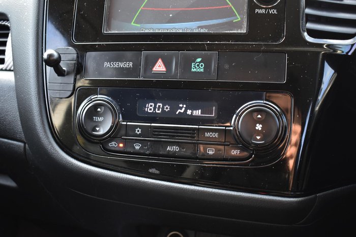 2013 Mitsubishi Outlander ES ZJ MY13 White