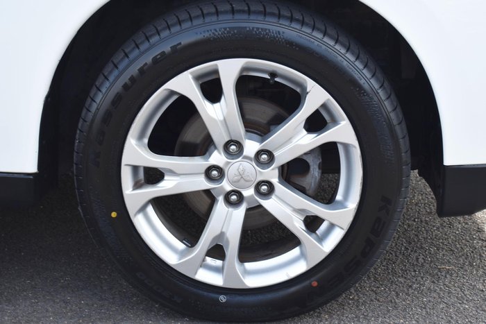 2013 Mitsubishi Outlander ES ZJ MY13 White