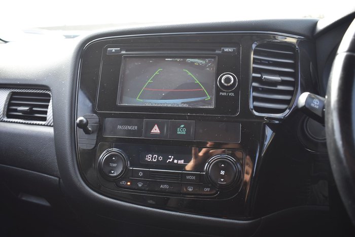 2013 Mitsubishi Outlander ES ZJ MY13 White