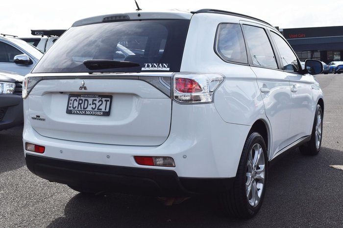 2013 Mitsubishi Outlander ES ZJ MY13 White