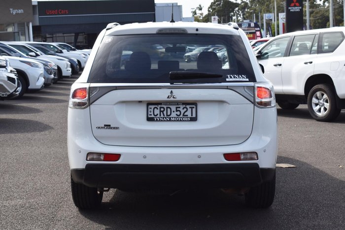 2013 Mitsubishi Outlander ES ZJ MY13 White