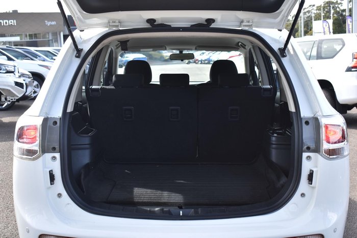 2013 Mitsubishi Outlander ES ZJ MY13 White
