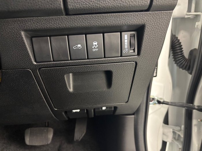 2024 Isuzu D-MAX X-TERRAIN MY24 4X4 Dual Range Mineral White
