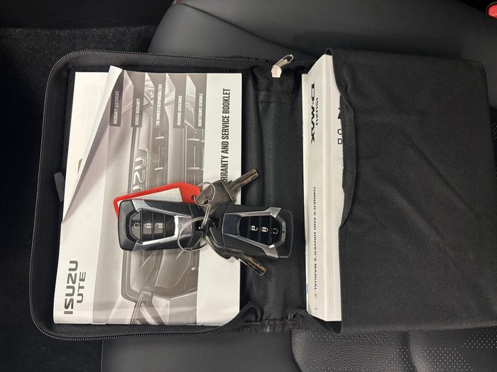 2024 Isuzu D-MAX X-TERRAIN MY24 4X4 Dual Range Mineral White