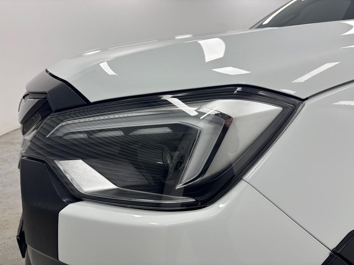 2024 Isuzu D-MAX X-TERRAIN MY24 4X4 Dual Range Mineral White