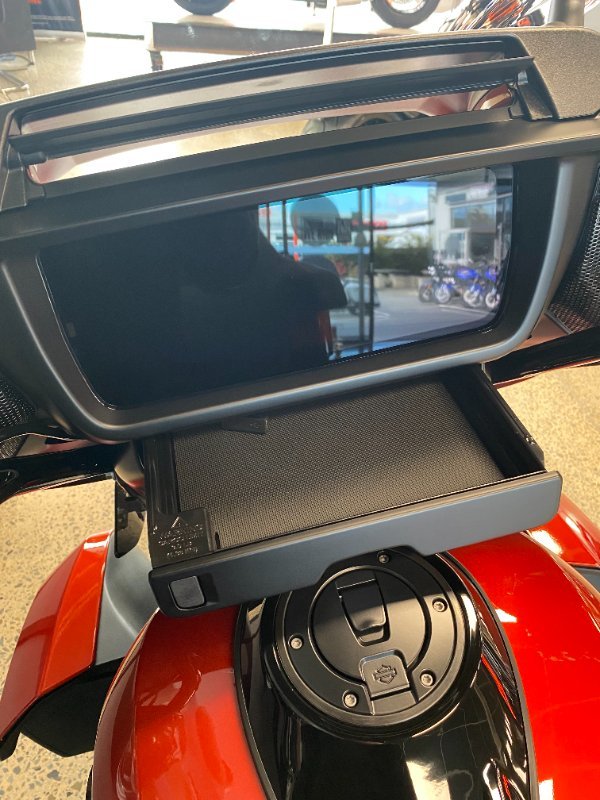 2025 Harley-davidson FLHXU STREET GLIDE ULTRA (117) WHISKEY FIRE