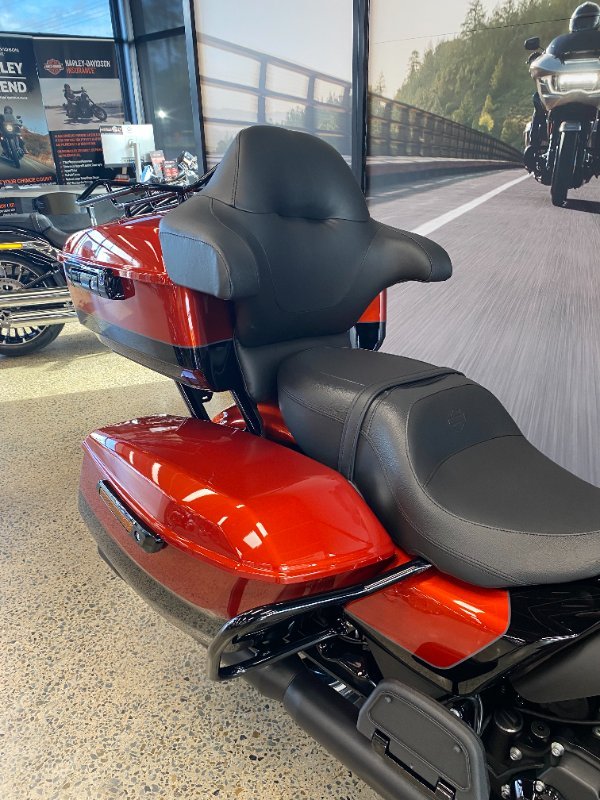 2025 Harley-davidson FLHXU STREET GLIDE ULTRA (117) WHISKEY FIRE