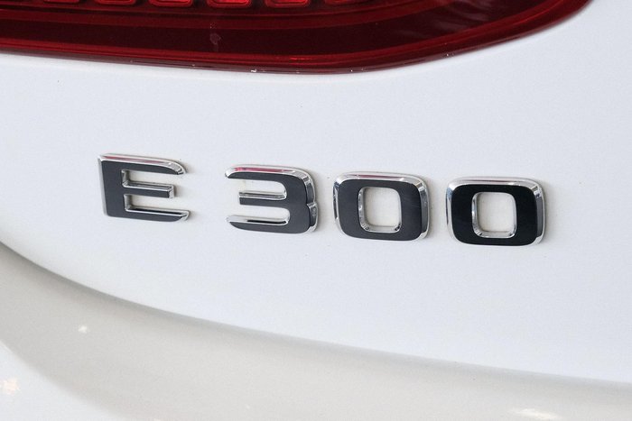 2019 Mercedes-Benz E-Class E300 C238 White