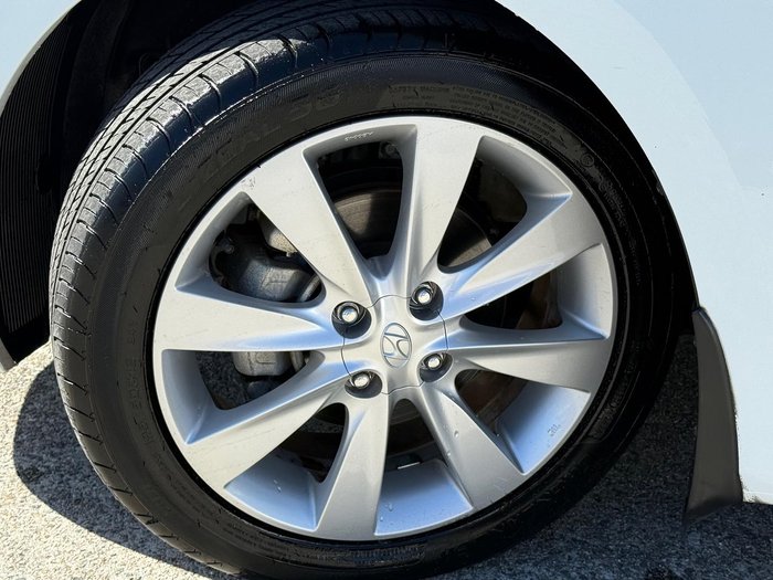 2013 Hyundai Accent Elite RB2 Crystal White
