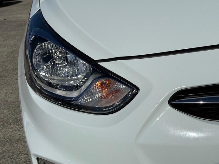 2013 Hyundai Accent Elite RB2 Crystal White