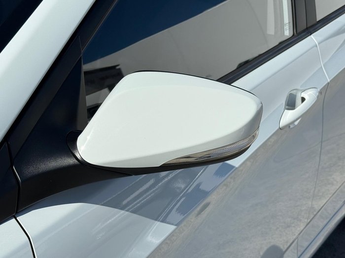 2013 Hyundai Accent Elite RB2 Crystal White